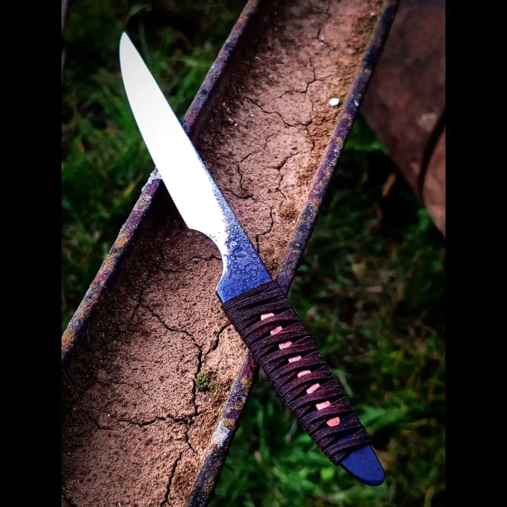 Lame forgée à partir d'une cage de roulement à billes en acier 100c6, trempe sélective, poli mi(1).webp