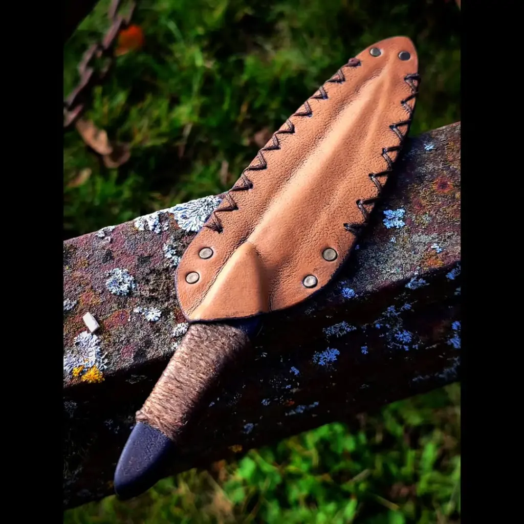 Lame forgée à partir d'une cage de roulement à billes en acier 100c6, trempe intégrale, finitio(1).webp