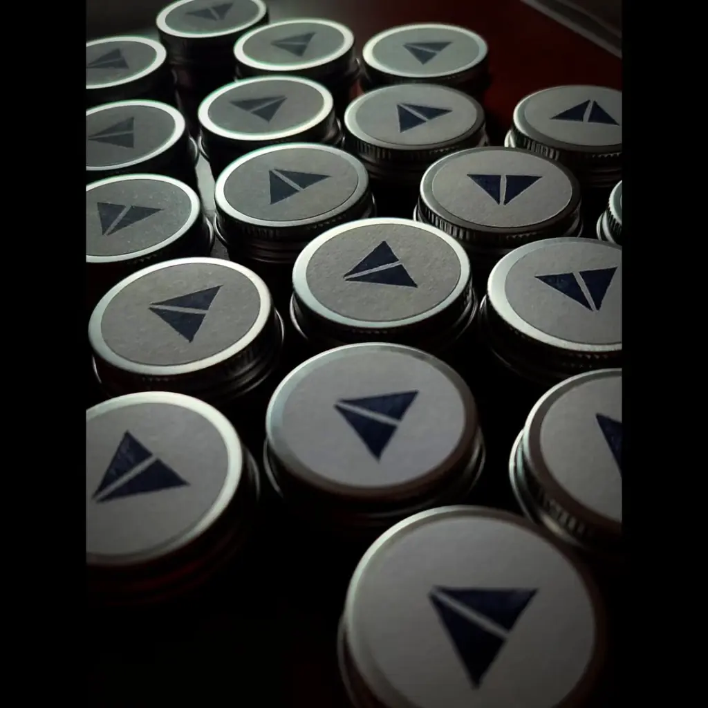 🍯 Cire d'entretien de qualité alimentaire pour vos lames et manches. Produit fabriqué à l'atel(1).webp