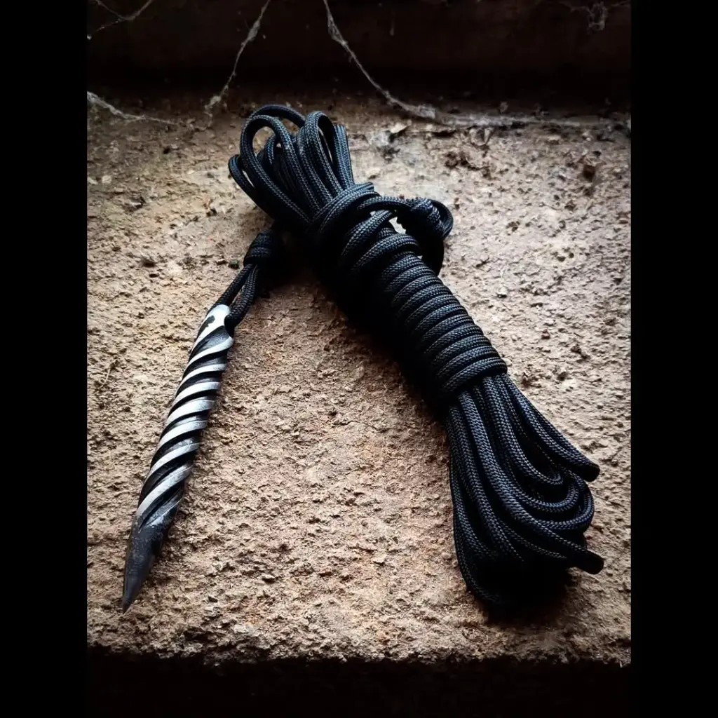 Rope dart